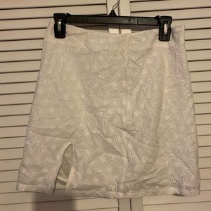 NWT The Moods White Mini Skirt Size M